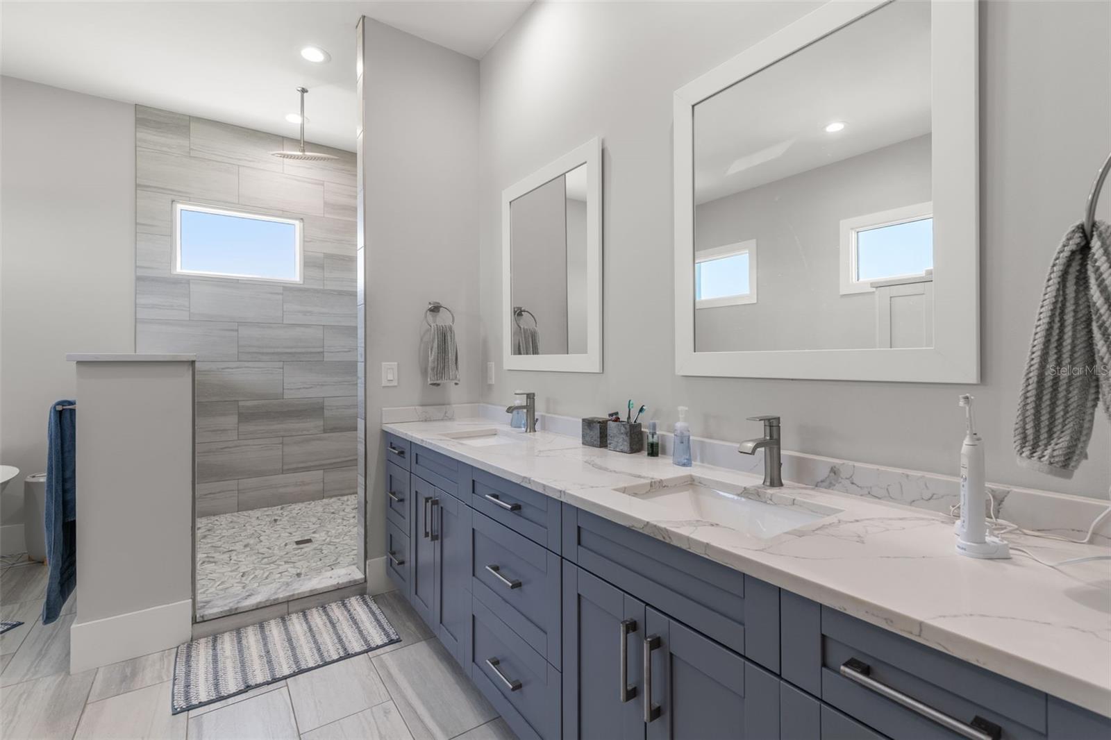 Image 16 of 34 For 7966 1st Avenue S