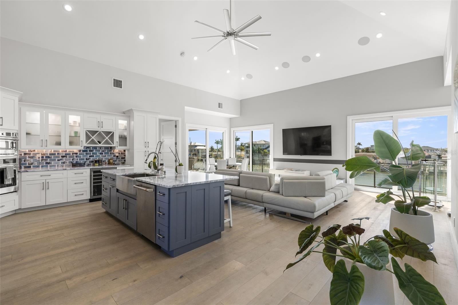 Image 4 of 34 For 7966 1st Avenue S