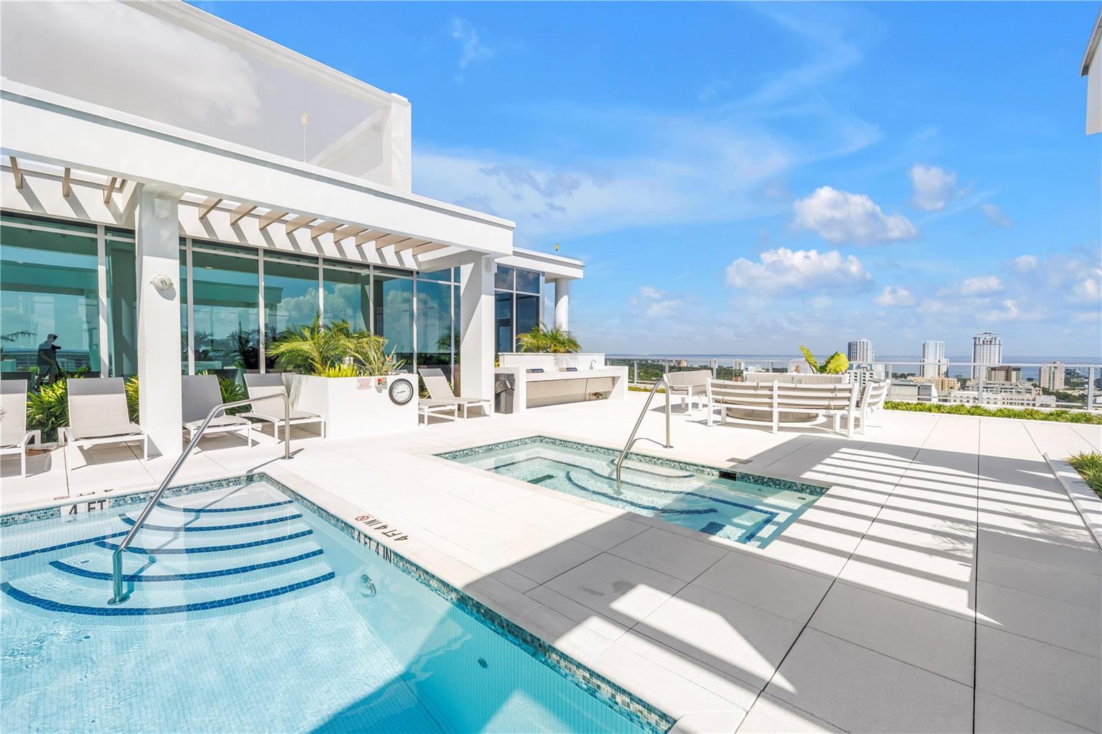 Image 27 of 28 For 777 3rd Avenue N 1603