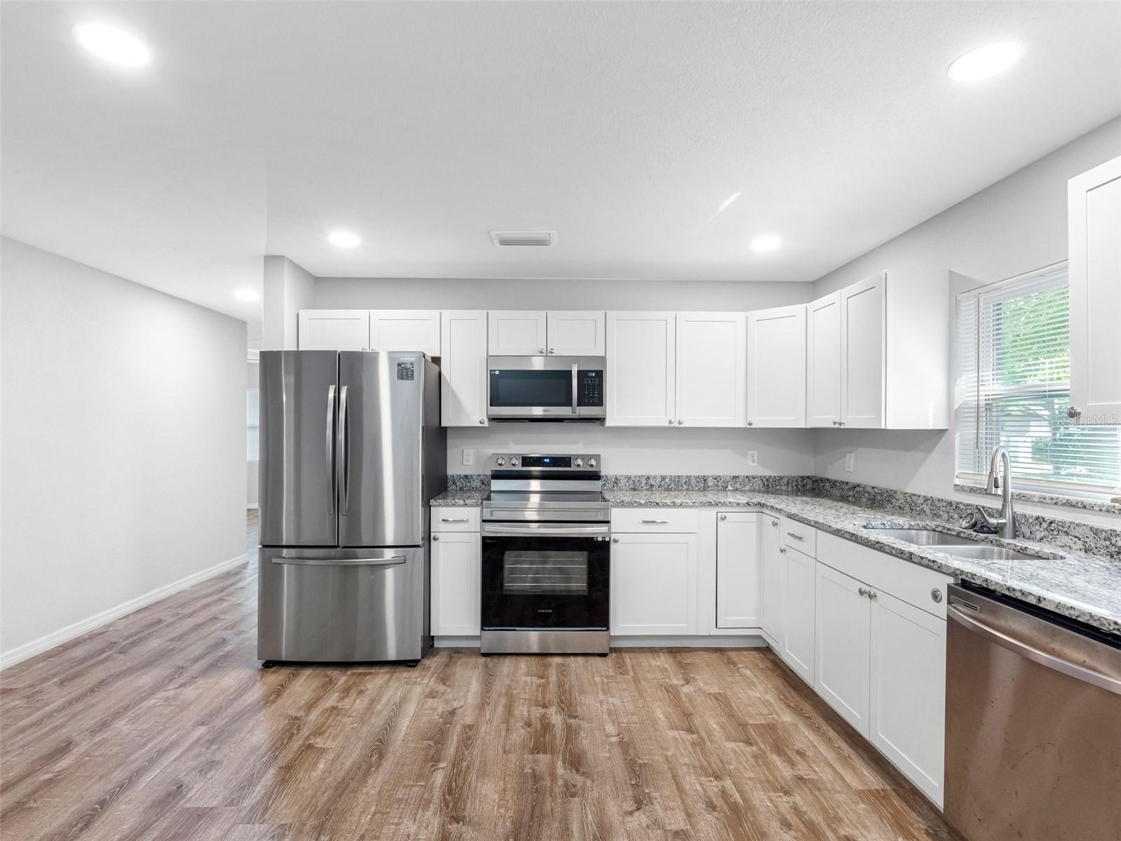 Image 10 of 24 For 1111 Lasalle Street