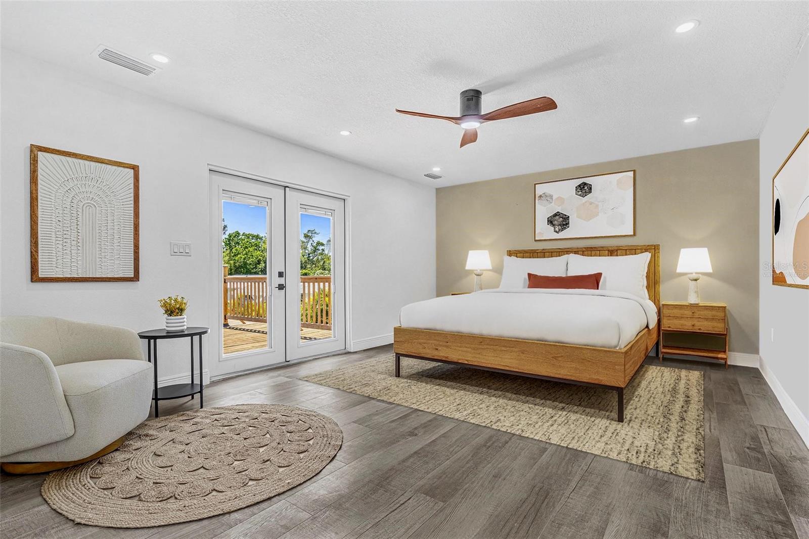 Image 29 of 61 For 380 Colony Point Road S