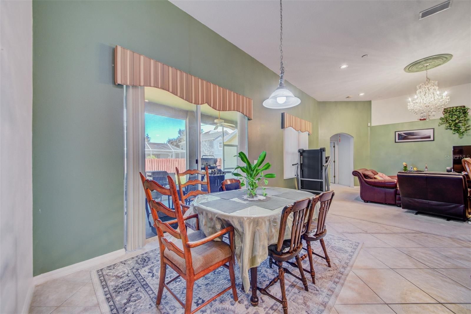 Image 22 of 60 For 306 Carriage Oak Place