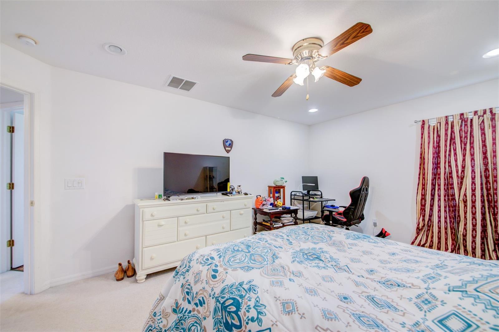 Image 39 of 60 For 306 Carriage Oak Place