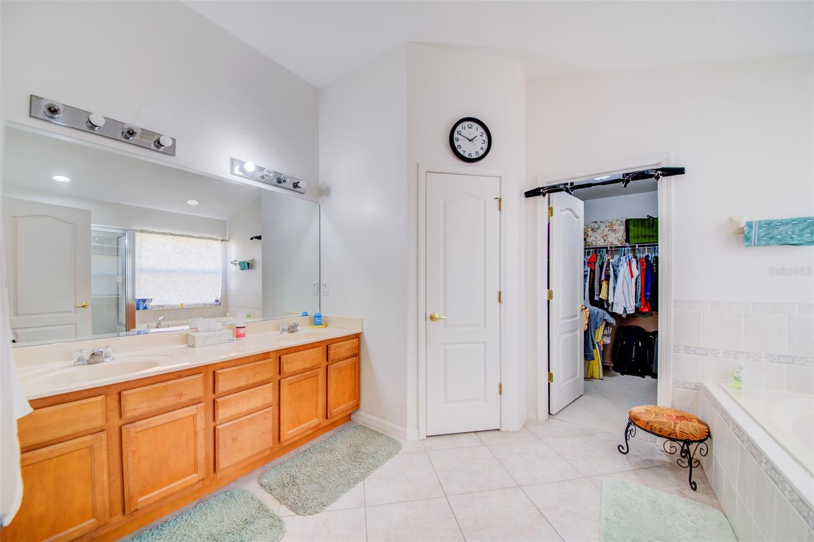 Image 42 of 60 For 306 Carriage Oak Place