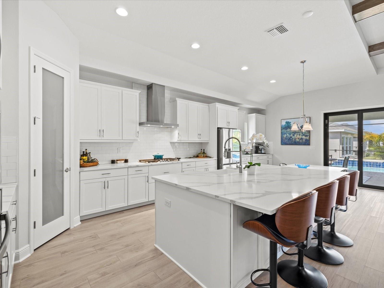 Image 11 of 99 For 6092 Hidden Br Drive