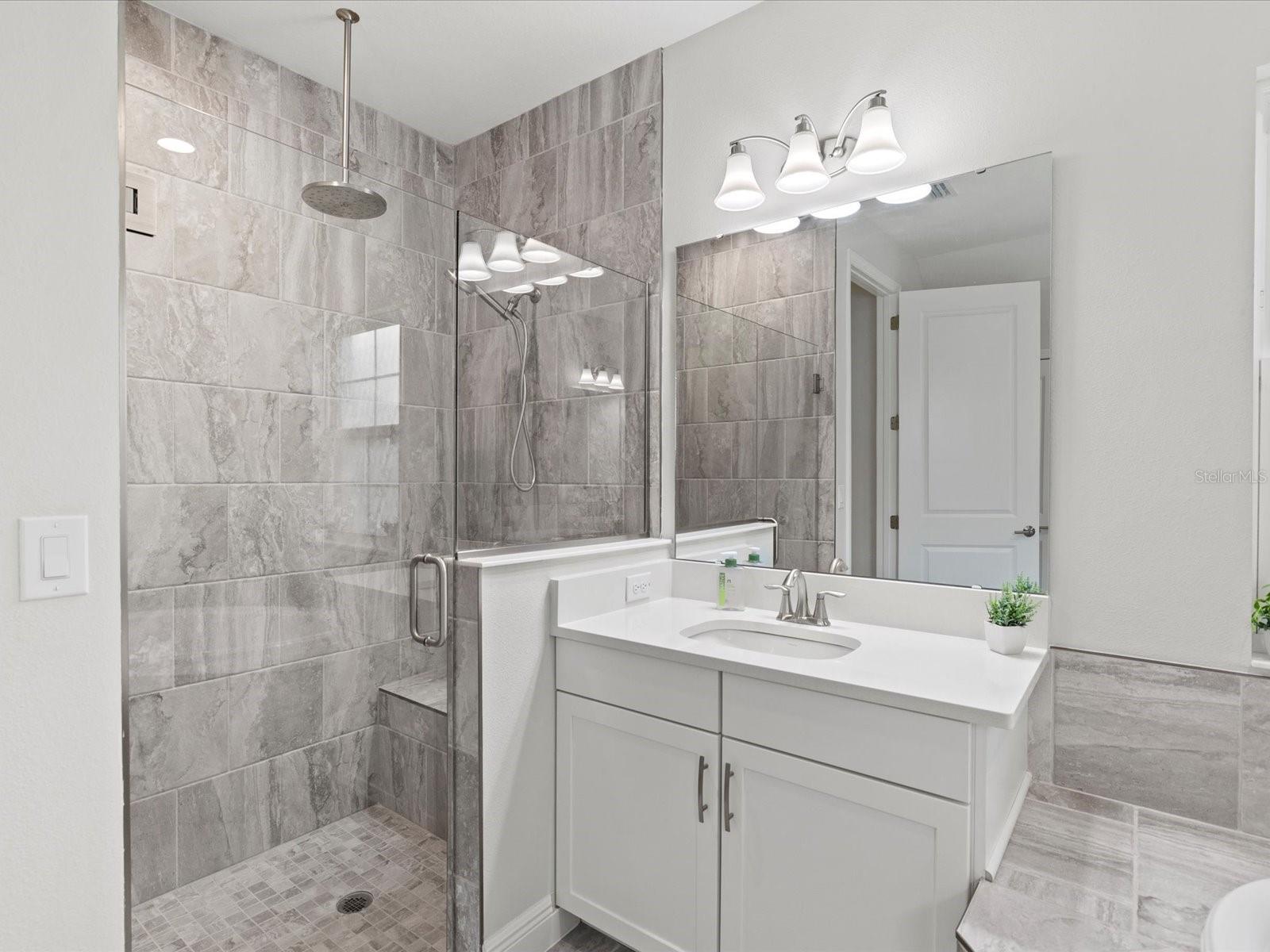 Image 32 of 99 For 6092 Hidden Br Drive