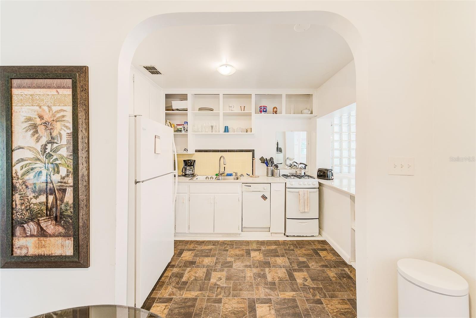 Image 28 of 50 For 240-242 Mateo Way Ne