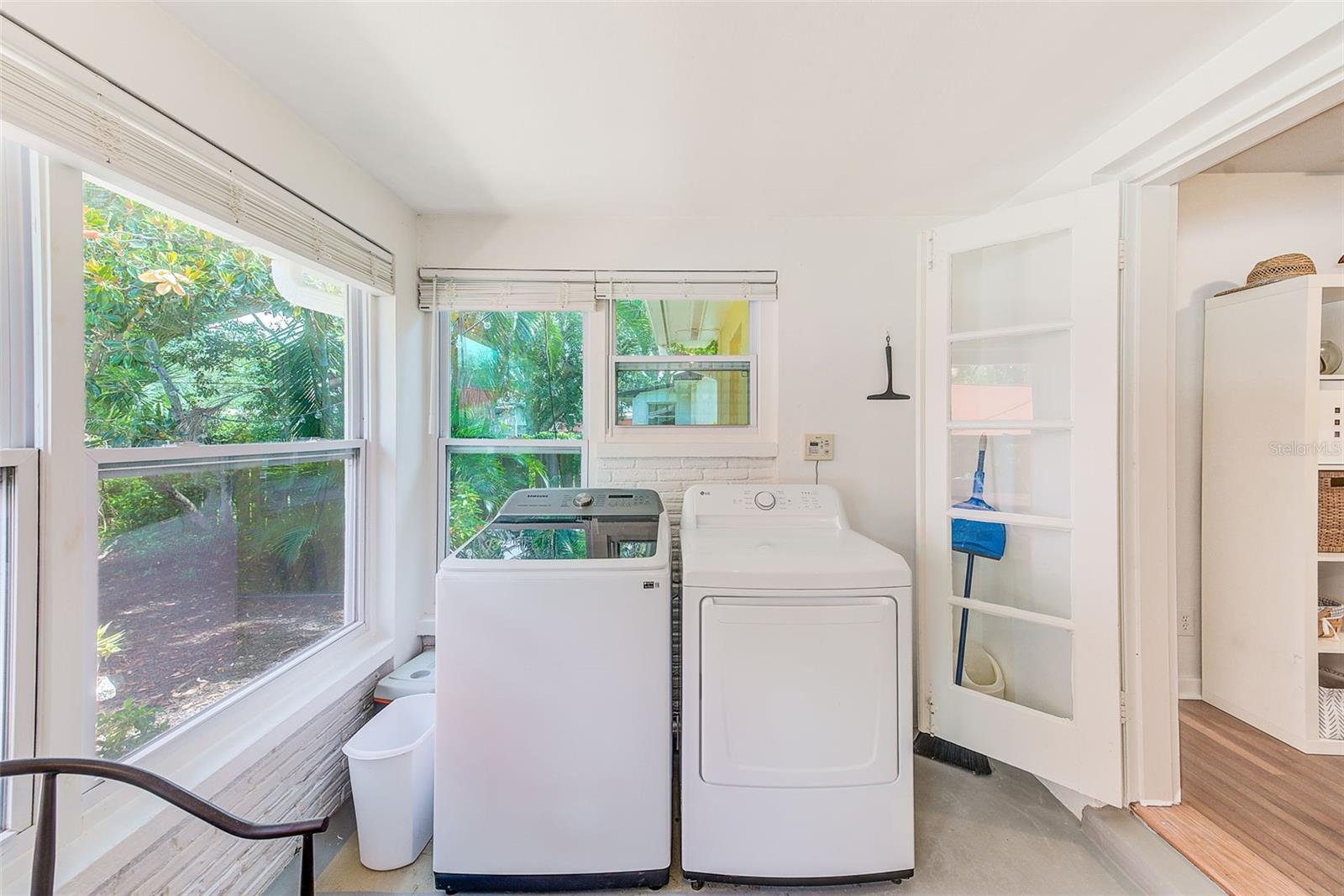 Image 35 of 50 For 240-242 Mateo Way Ne