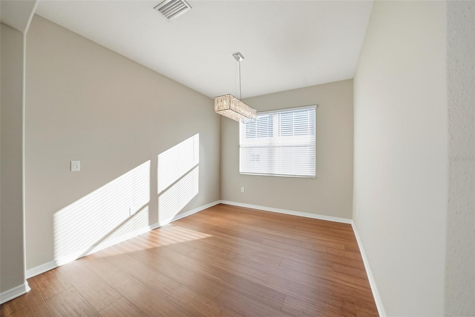 Listing photo id 12 for 13230 Graham Yarden Drive