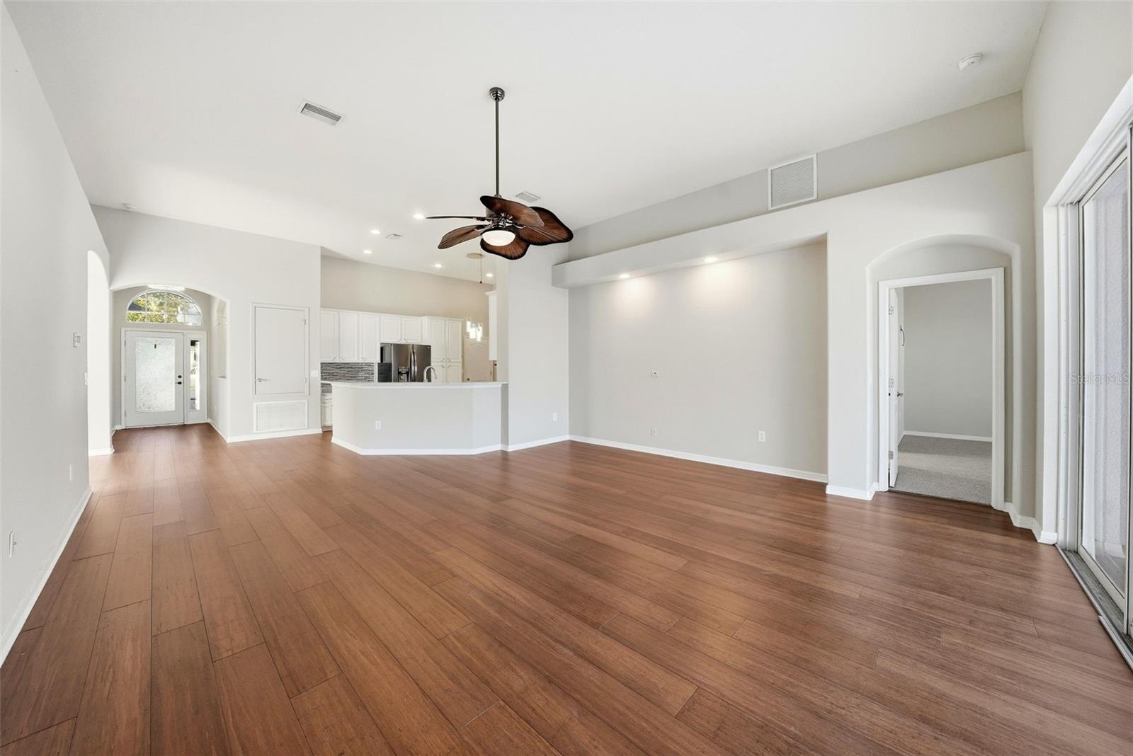 Listing photo id 16 for 13230 Graham Yarden Drive