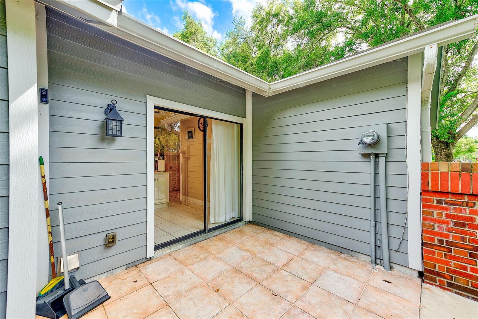 Image 32 of 50 For 2728 Bentley Drive