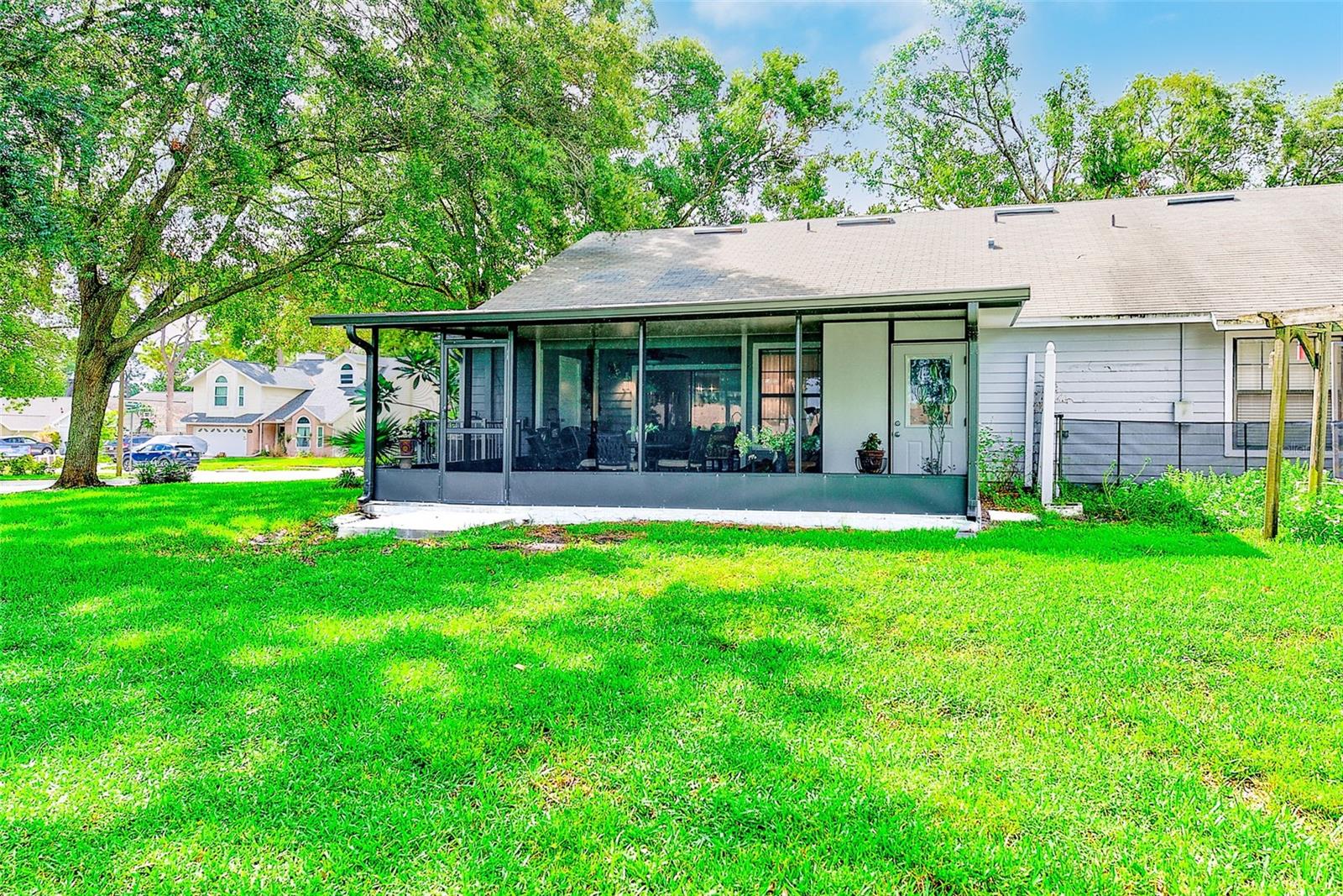 Image 46 of 50 For 2728 Bentley Drive