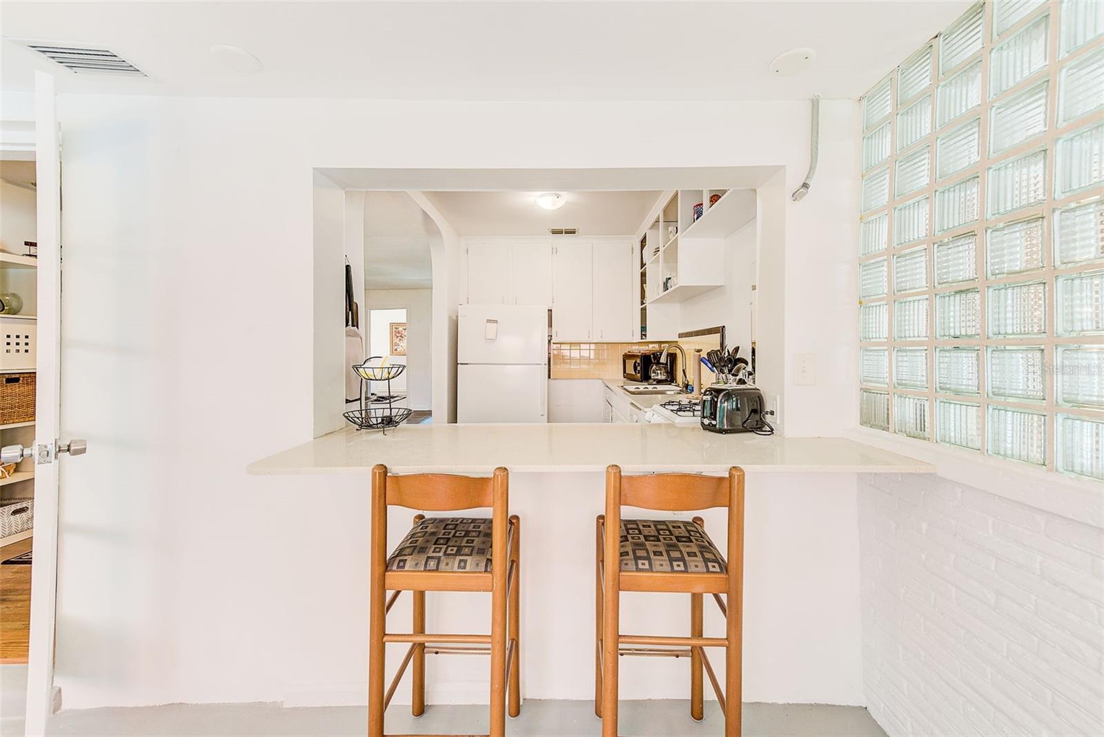 Image 31 of 50 For 240-242 Mateo Way Ne