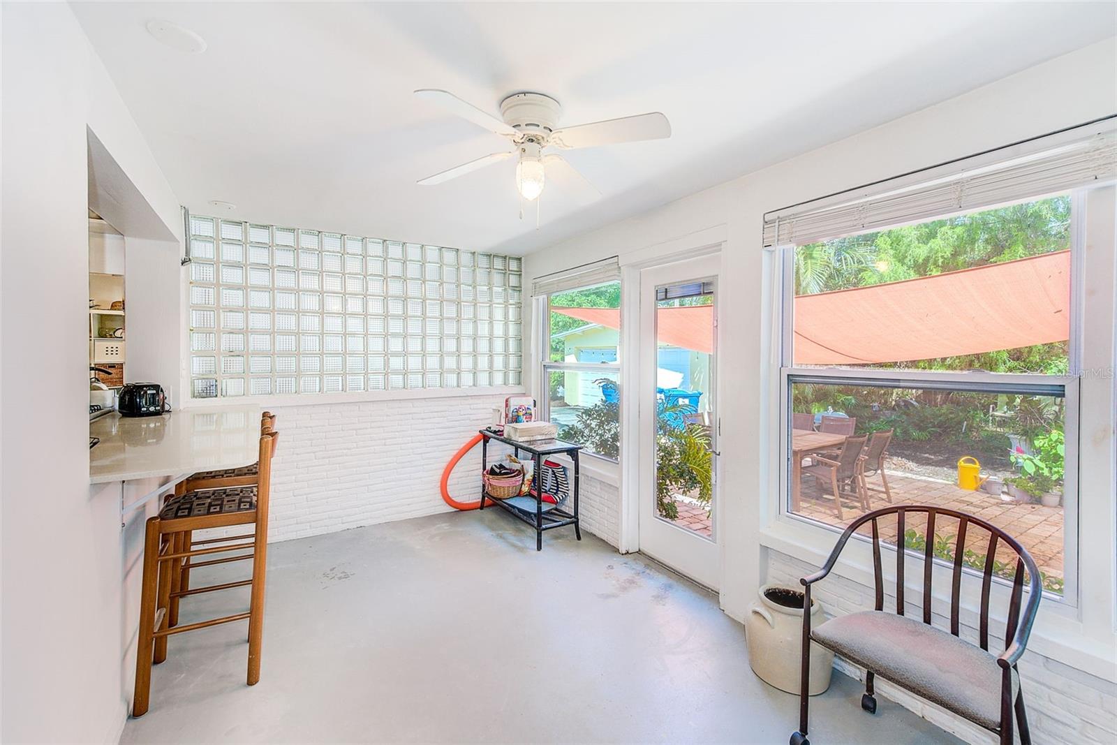 Image 34 of 50 For 240-242 Mateo Way Ne