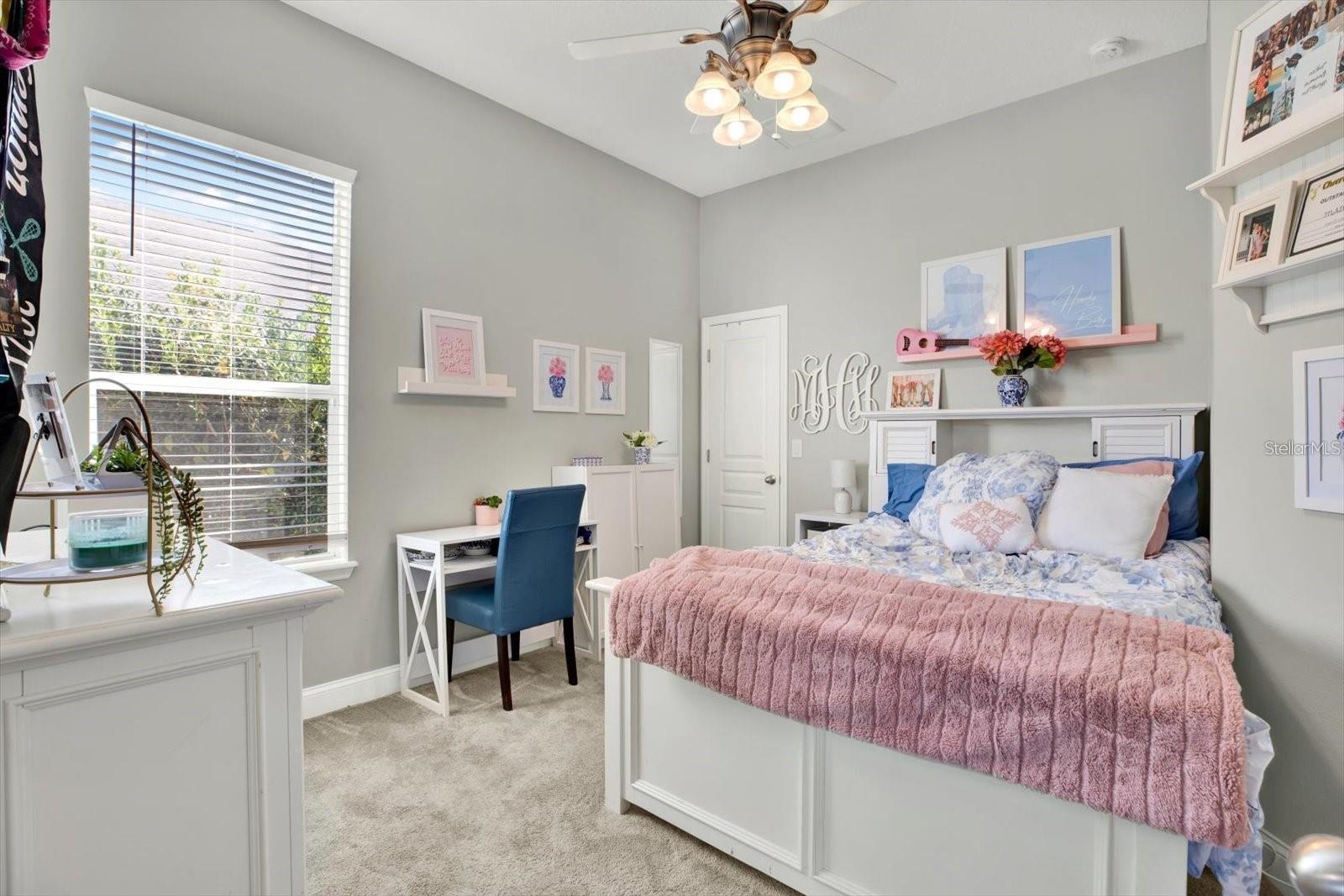 Listing photo id 19 for 7023 Derwent Glen Circle