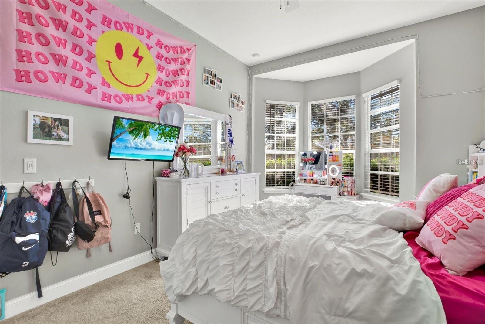 Listing photo id 21 for 7023 Derwent Glen Circle