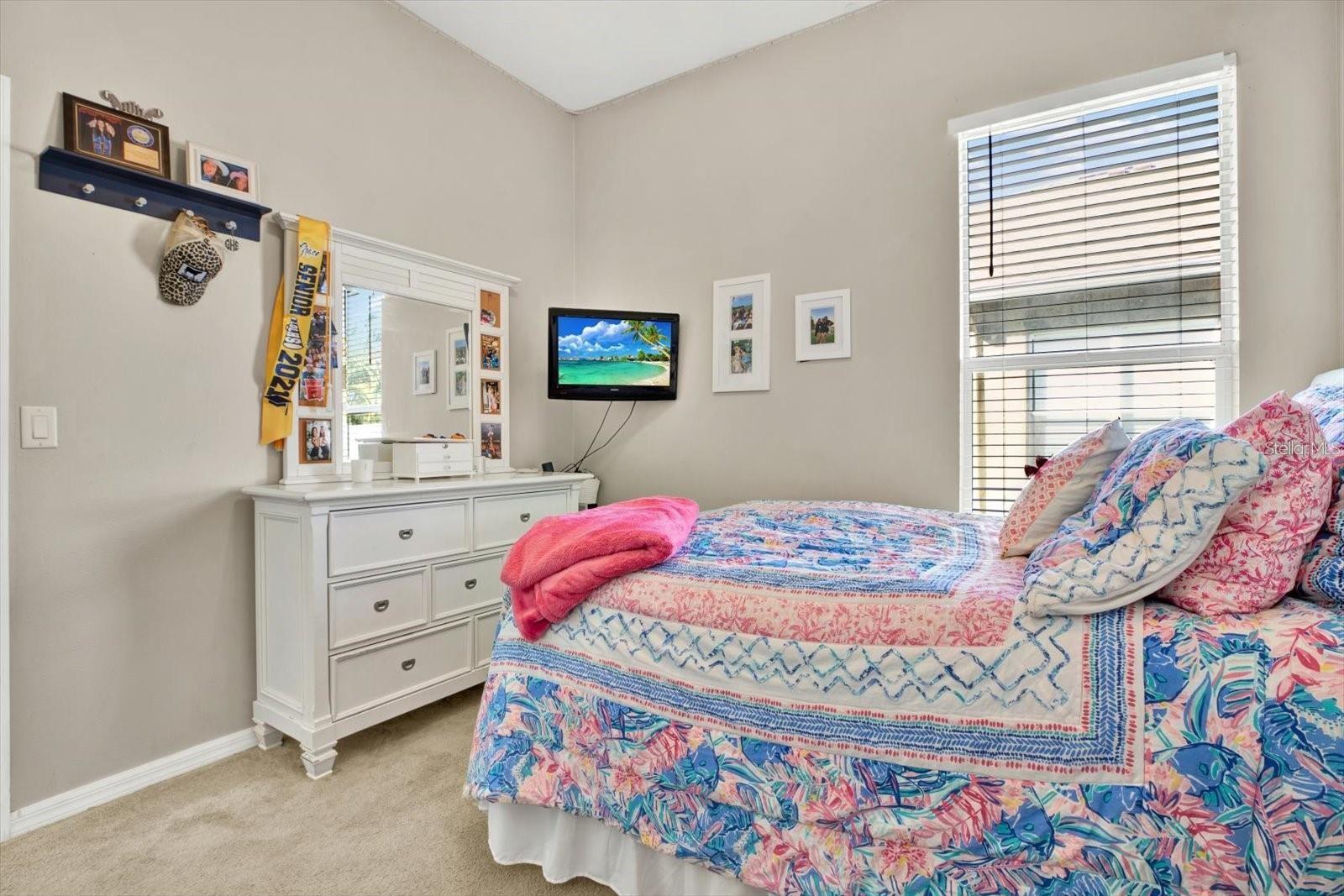 Listing photo id 22 for 7023 Derwent Glen Circle