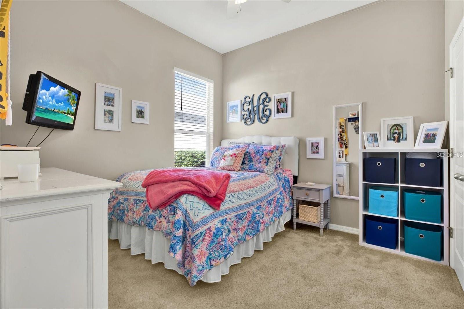 Listing photo id 23 for 7023 Derwent Glen Circle