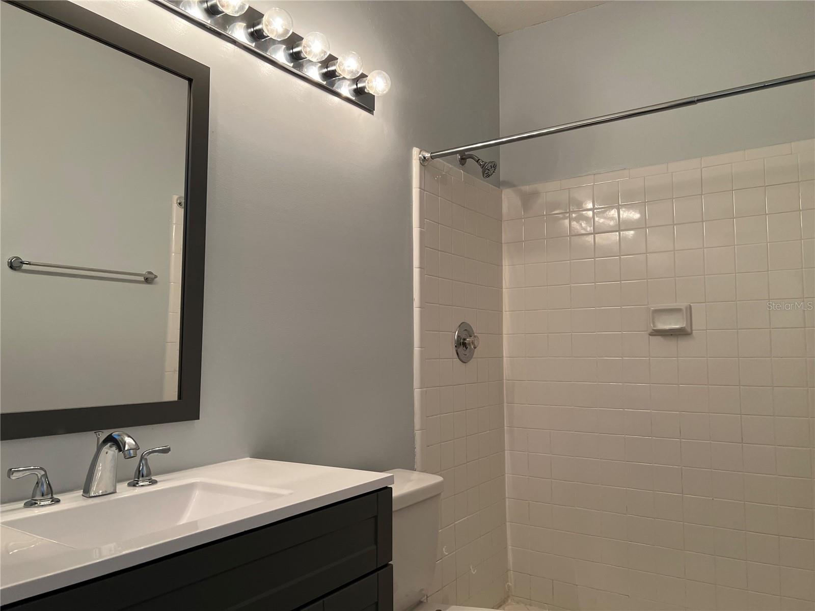 Image 28 of 41 For 805 Normandy Trace Road