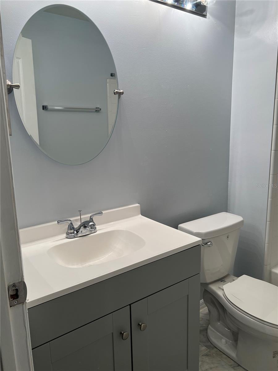 Image 29 of 41 For 805 Normandy Trace Road