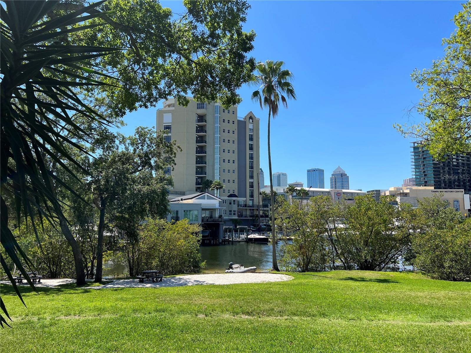 Image 36 of 41 For 805 Normandy Trace Road