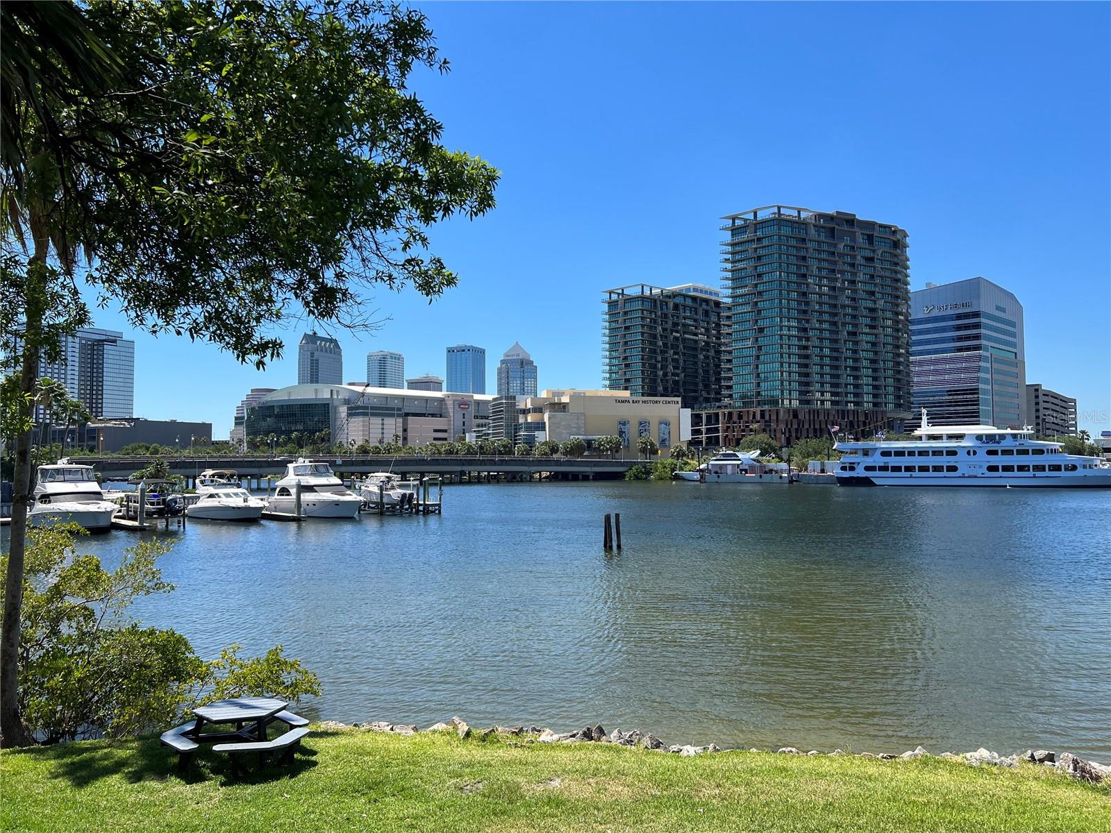 Image 37 of 41 For 805 Normandy Trace Road