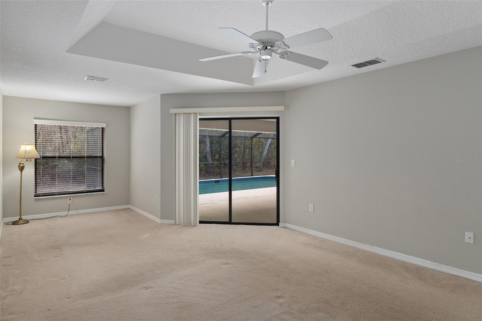 Image 27 of 49 For 19 Foxglove Court