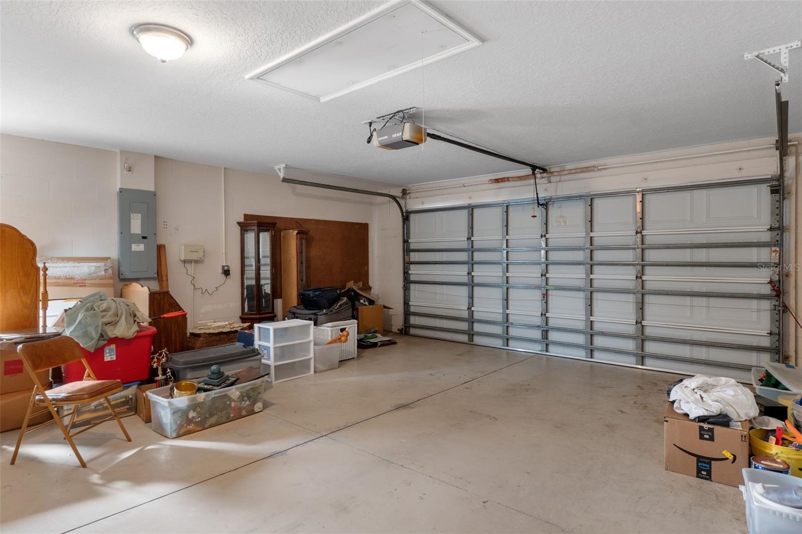 Image 39 of 49 For 19 Foxglove Court