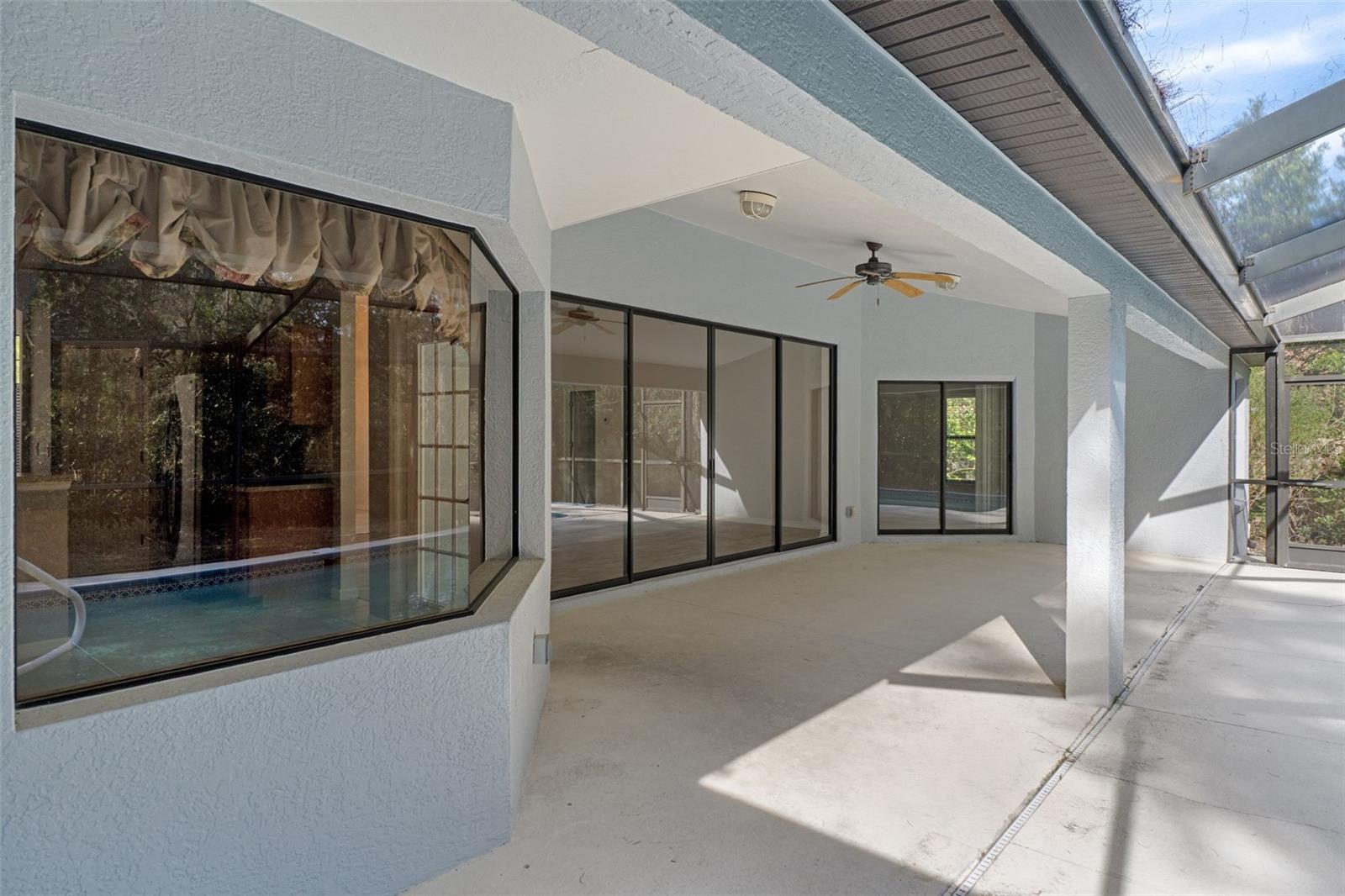 Image 42 of 49 For 19 Foxglove Court