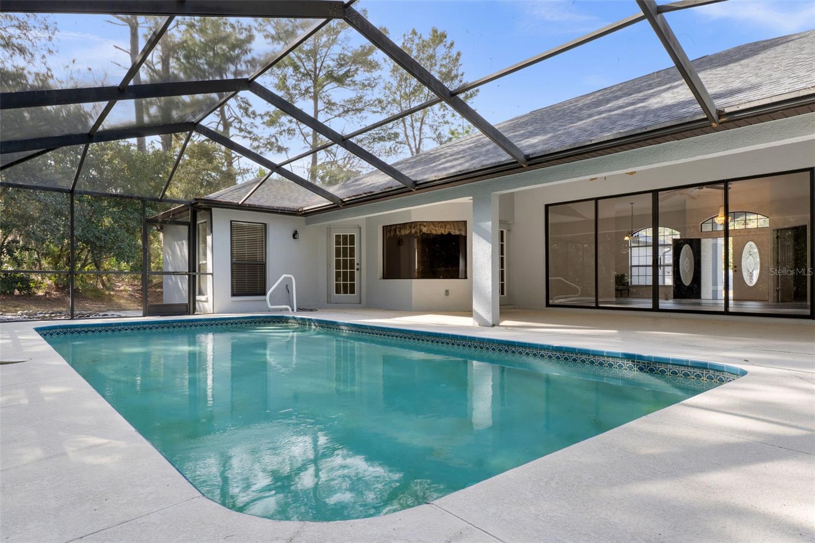 Image 45 of 49 For 19 Foxglove Court