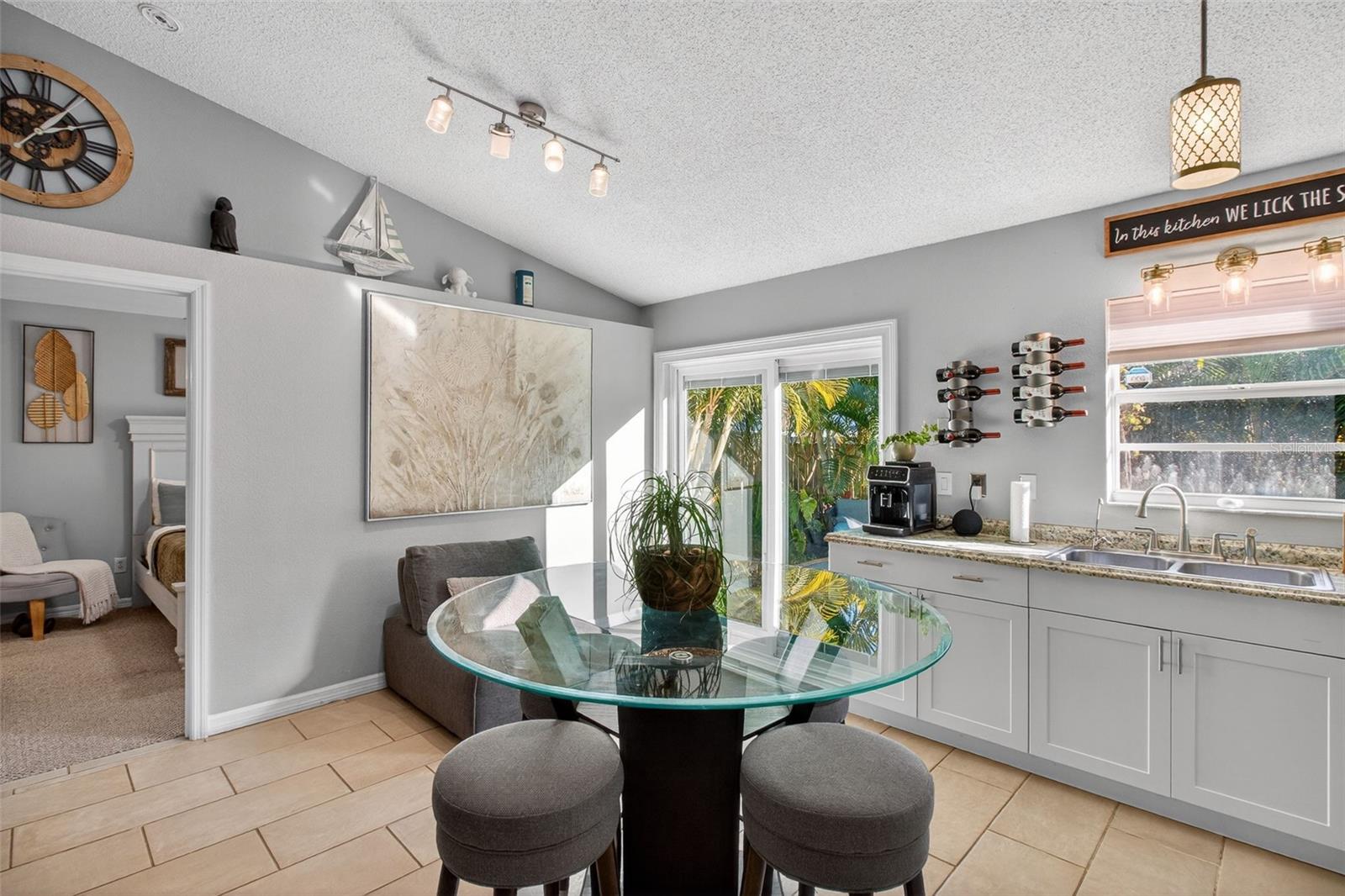 Image 10 of 25 For 1688 Taylor Lake Circle