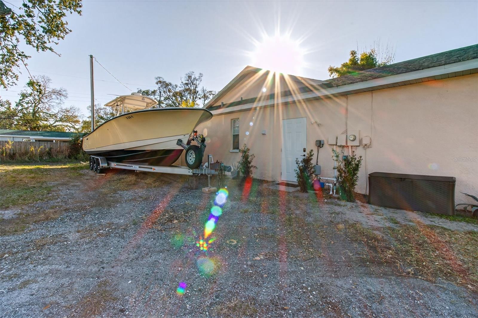 Image 21 of 25 For 1688 Taylor Lake Circle