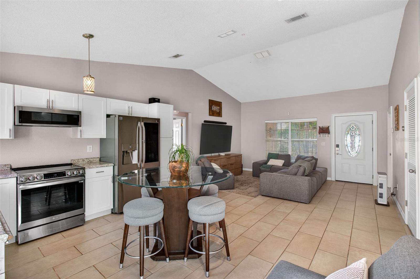 Image 5 of 25 For 1688 Taylor Lake Circle