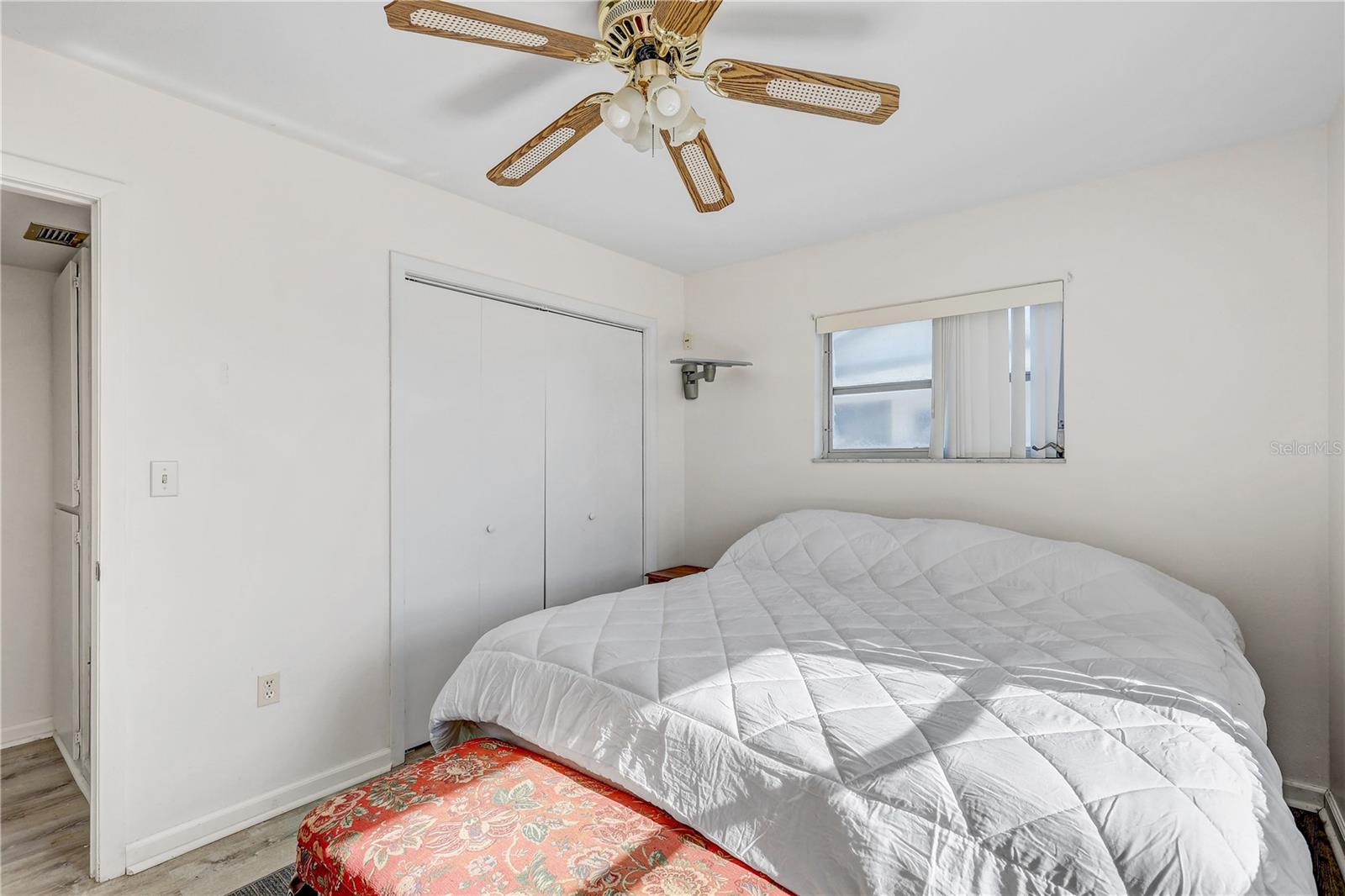 Image 17 of 42 For 708 Tam O Shanter Avenue