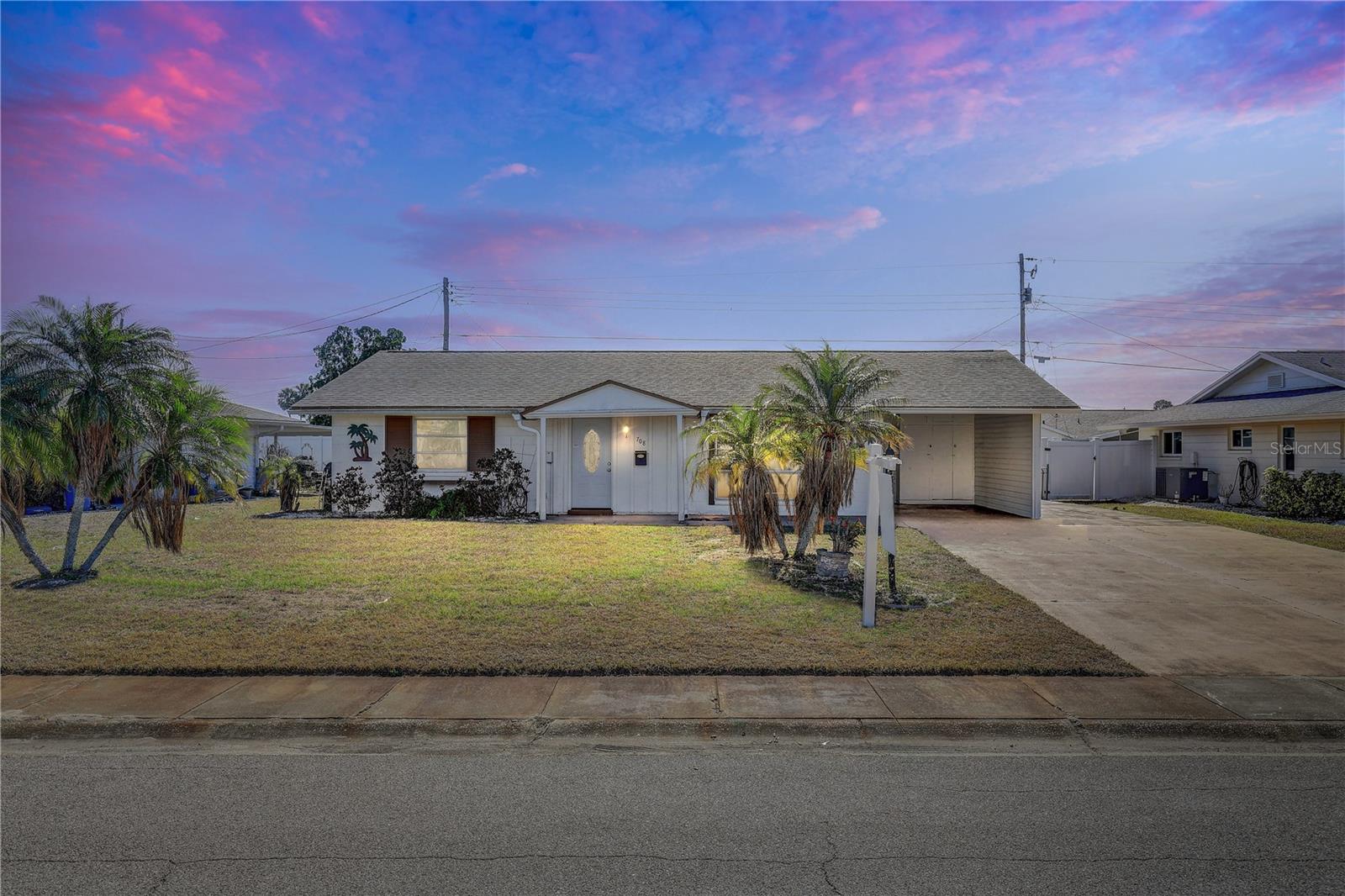 Image 33 of 42 For 708 Tam O Shanter Avenue