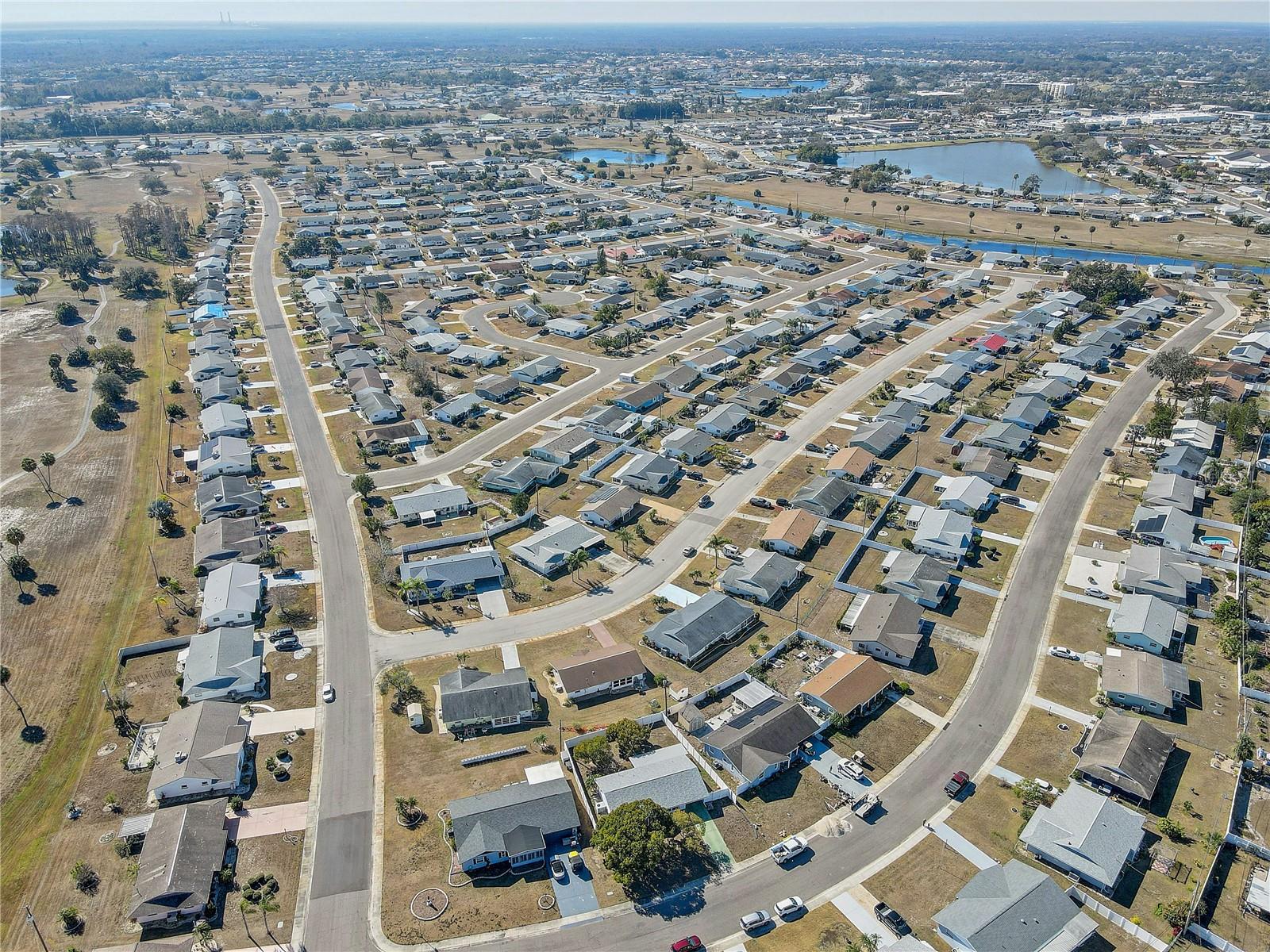 Image 36 of 42 For 708 Tam O Shanter Avenue