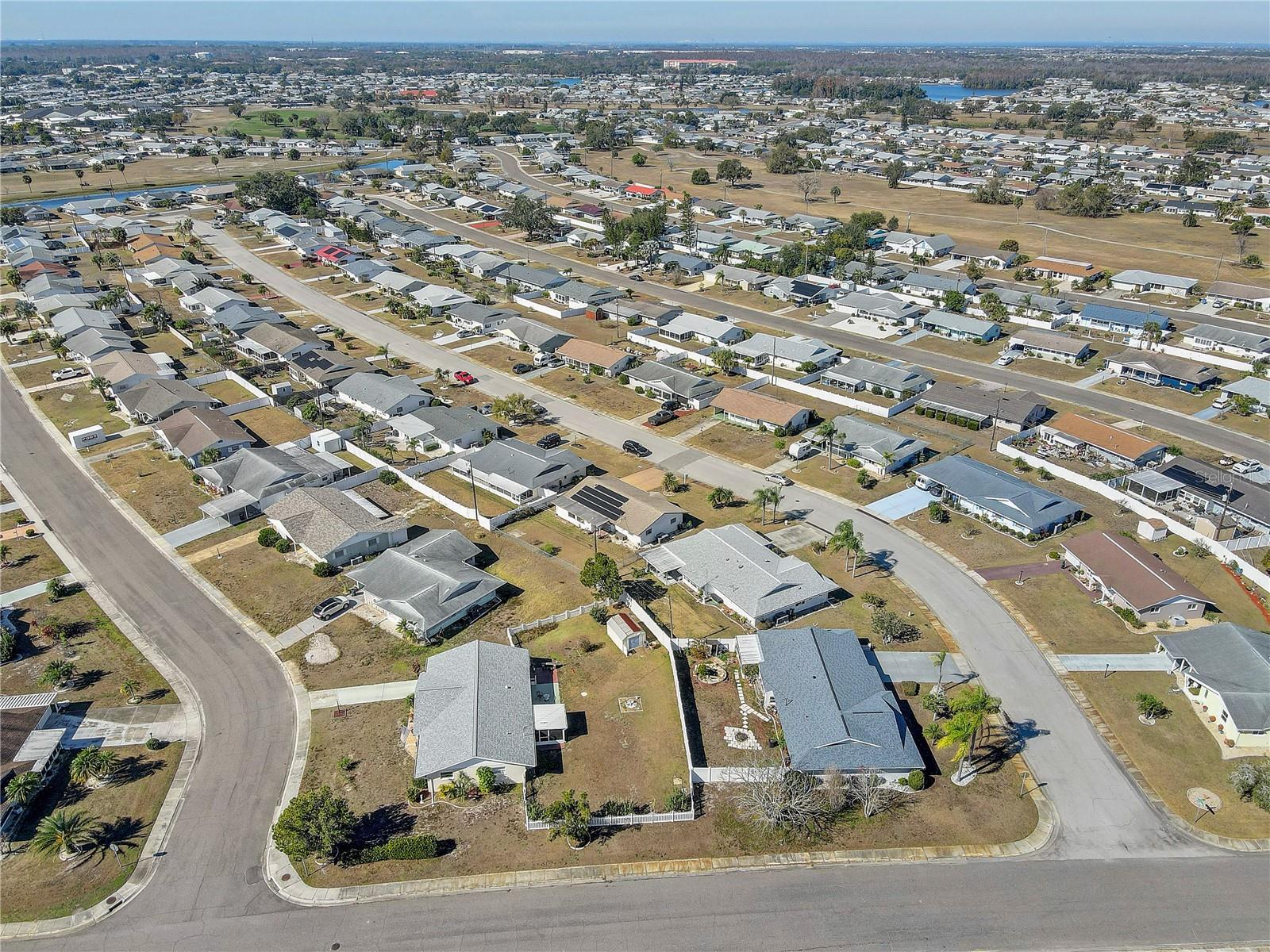 Image 40 of 42 For 708 Tam O Shanter Avenue