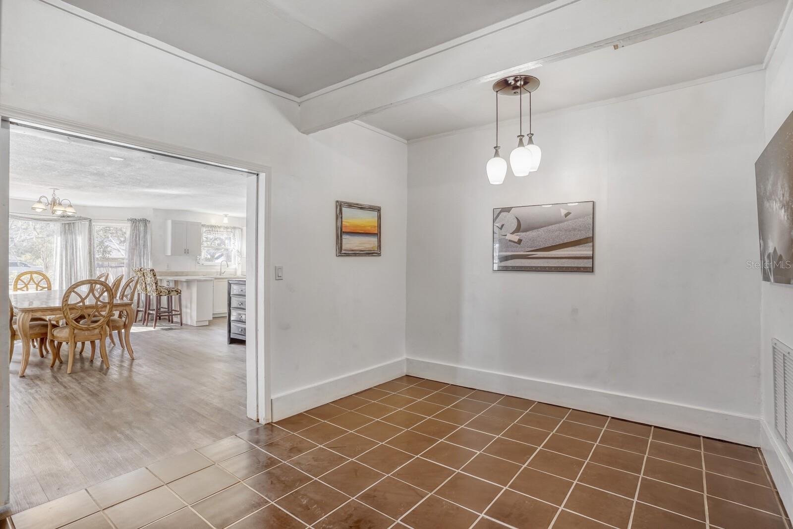 Image 13 of 35 For 1605 10th Avenue W