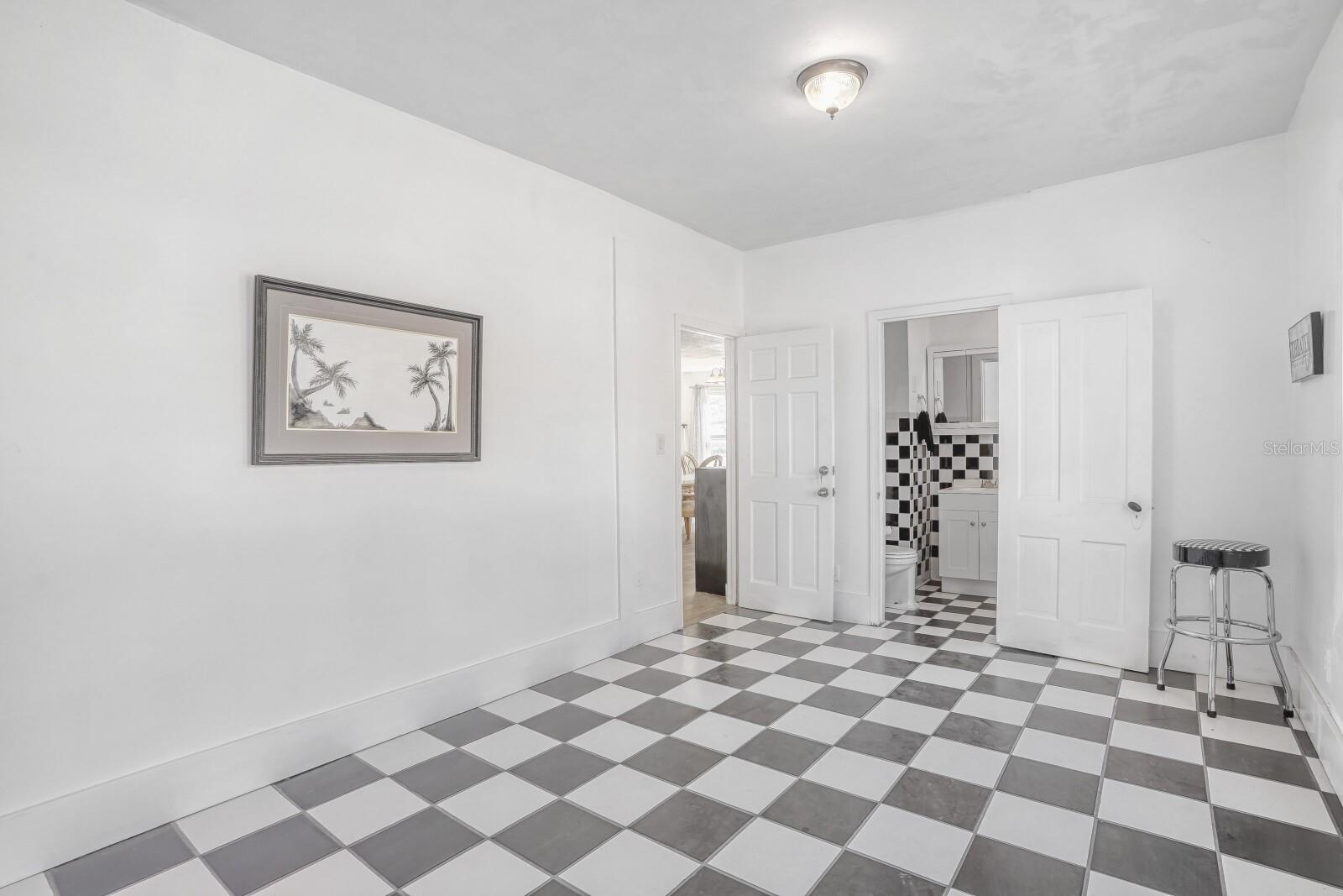 Image 28 of 35 For 1605 10th Avenue W