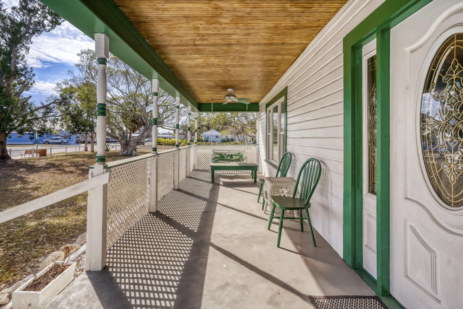 Image 4 of 35 For 1605 10th Avenue W