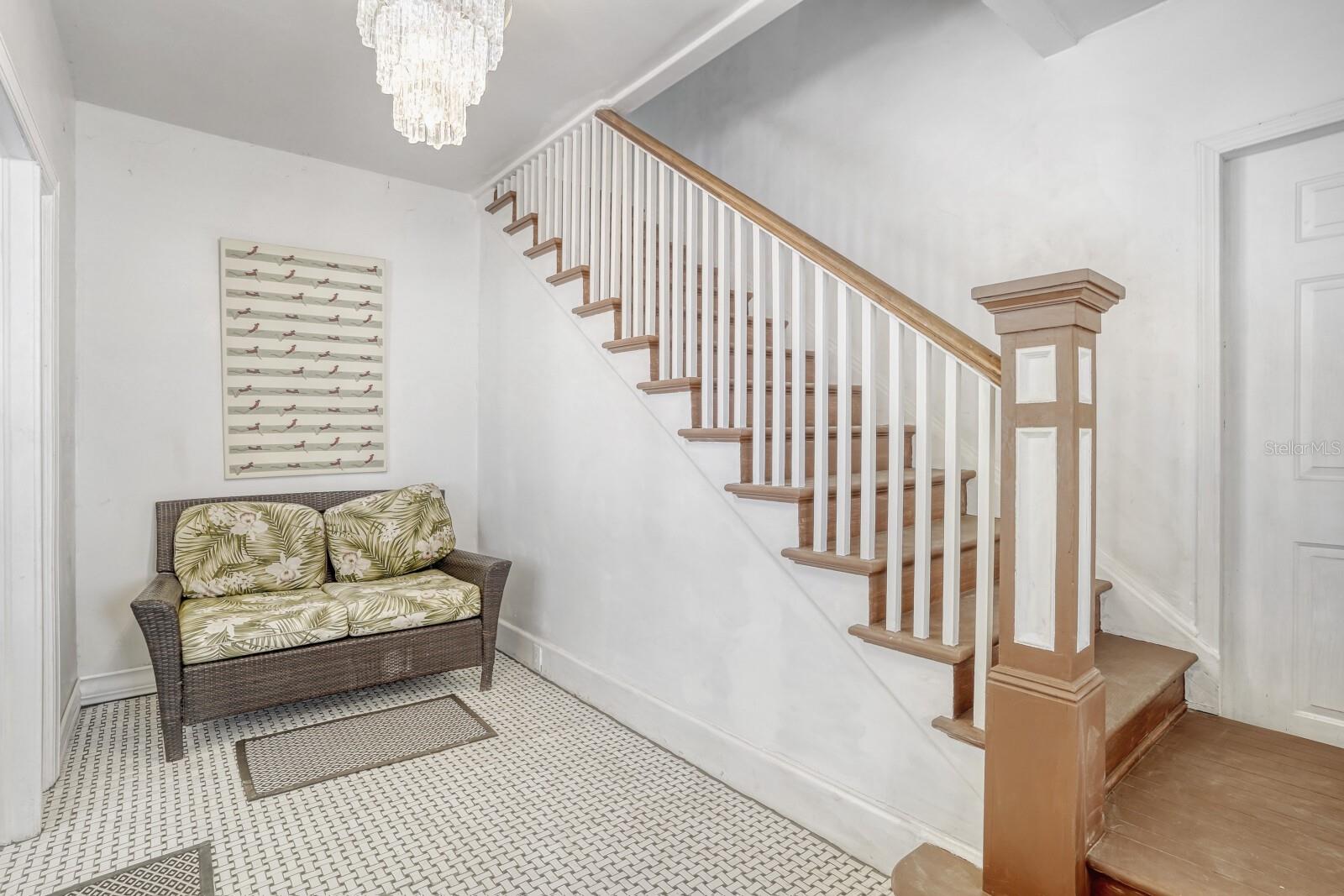 Image 5 of 35 For 1605 10th Avenue W