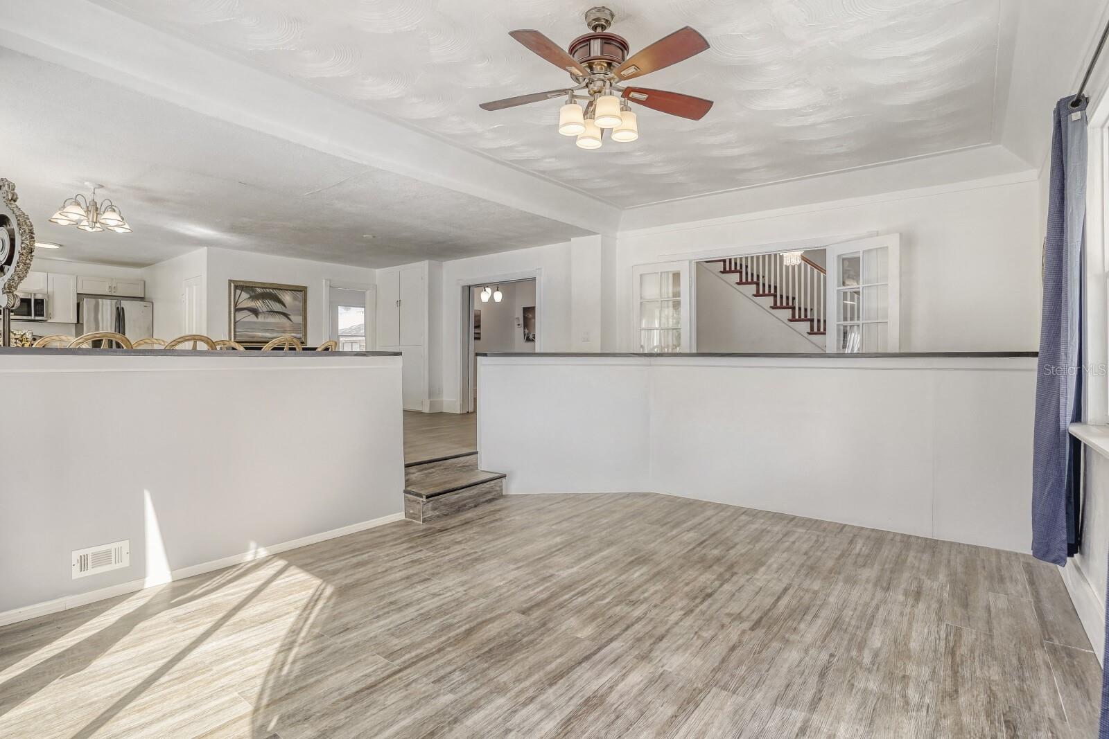 Image 8 of 35 For 1605 10th Avenue W