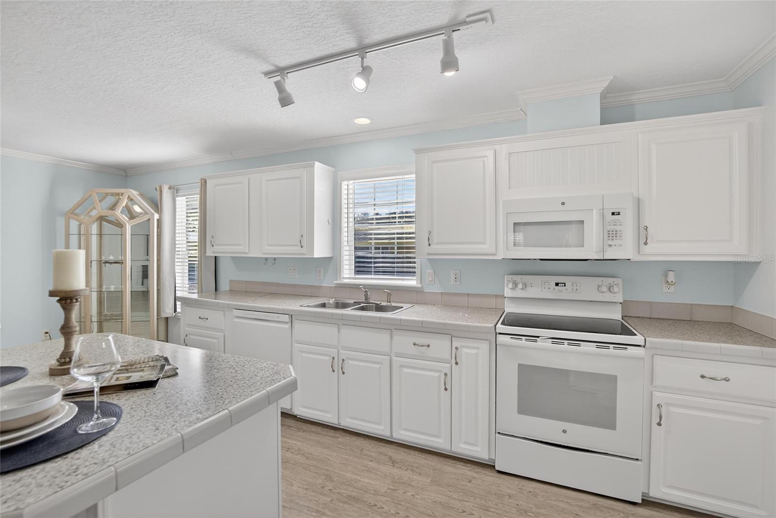 Image 15 of 42 For 34543 Petunia Place