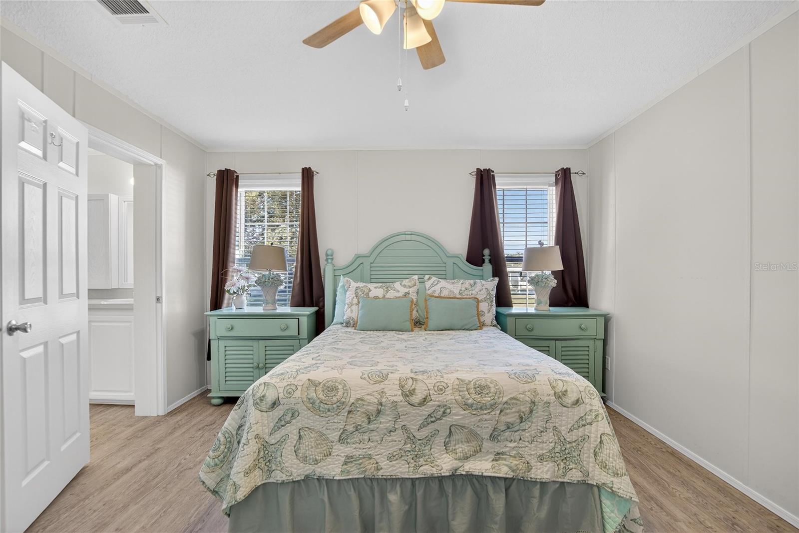 Image 19 of 42 For 34543 Petunia Place