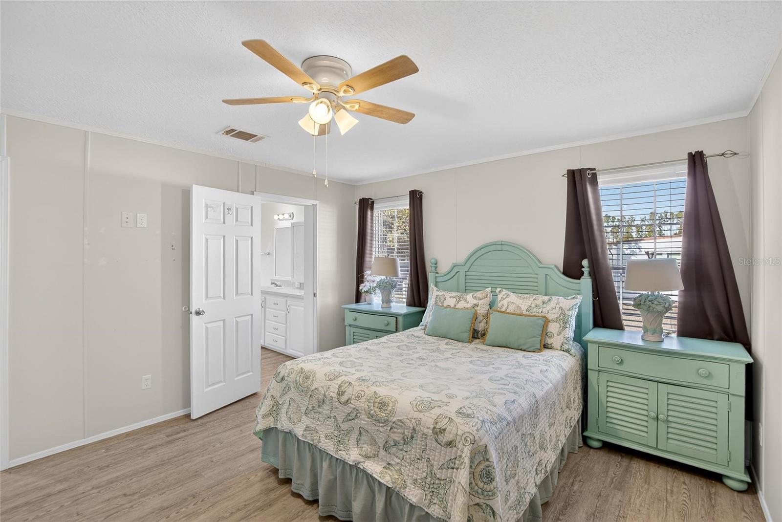 Image 21 of 42 For 34543 Petunia Place