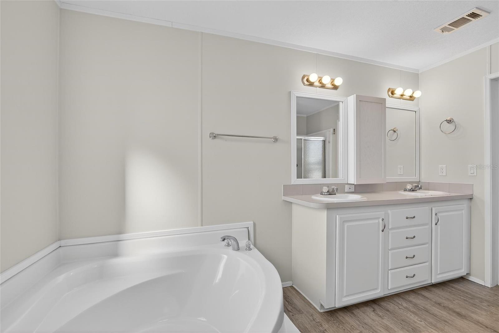 Image 25 of 42 For 34543 Petunia Place