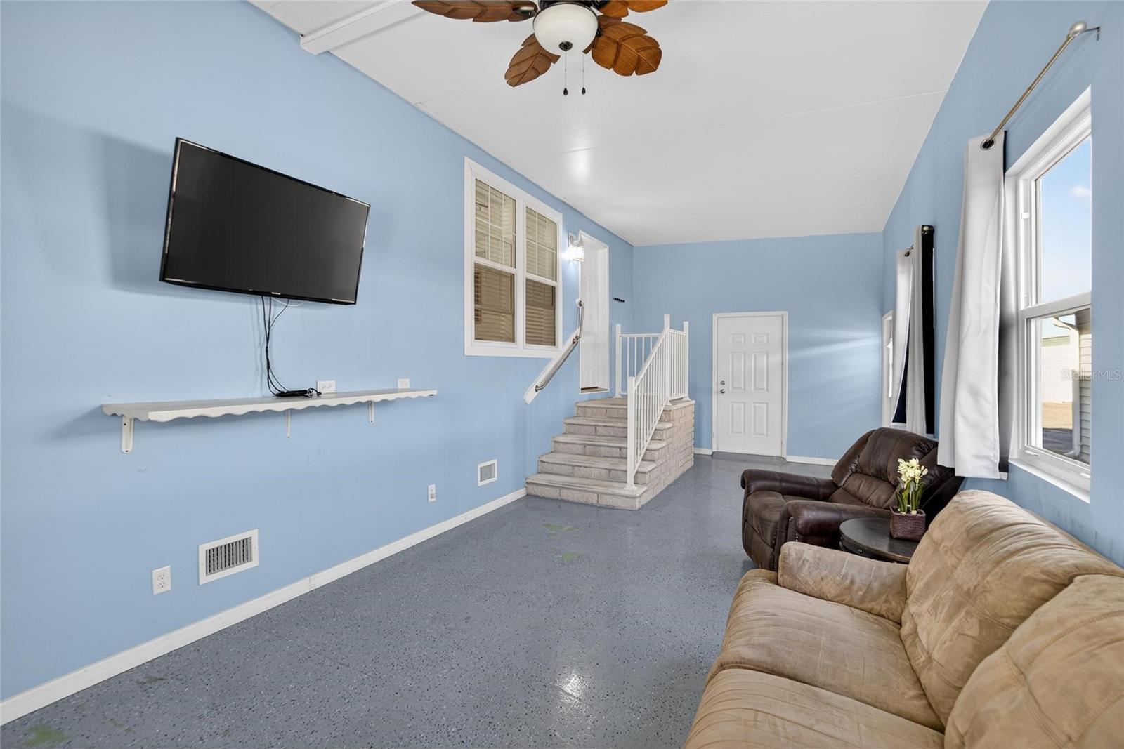 Image 32 of 42 For 34543 Petunia Place