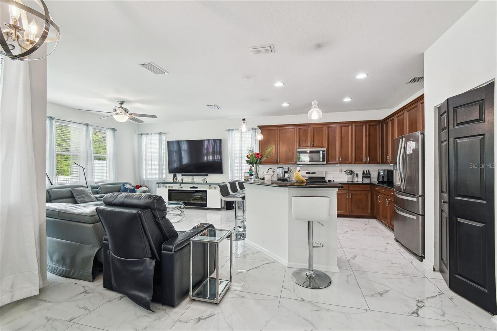 Image 14 of 82 For 8542 Eagle Brook Drive