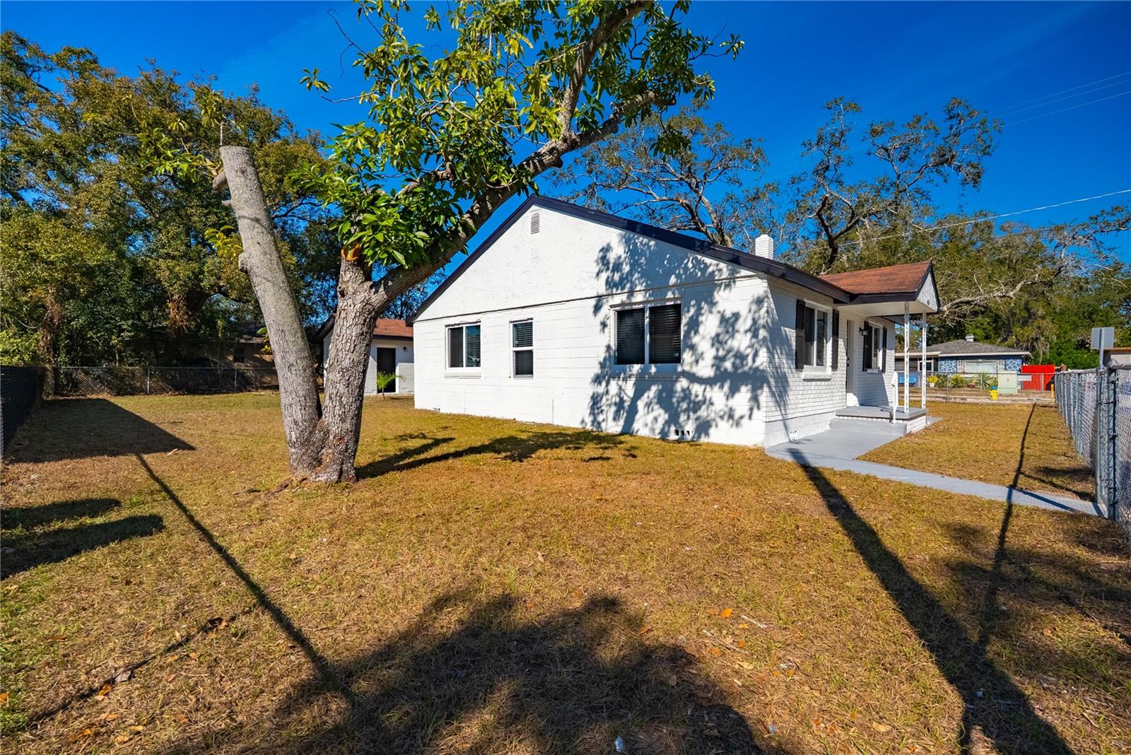 Image 18 of 31 For 4630 Courtland Street