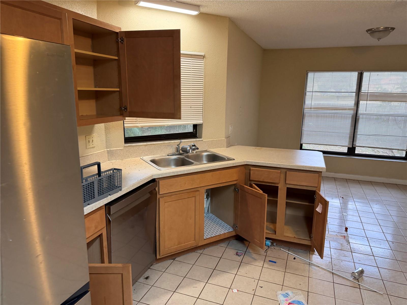 Image 2 of 31 For 1760 Harbor Oaks Place